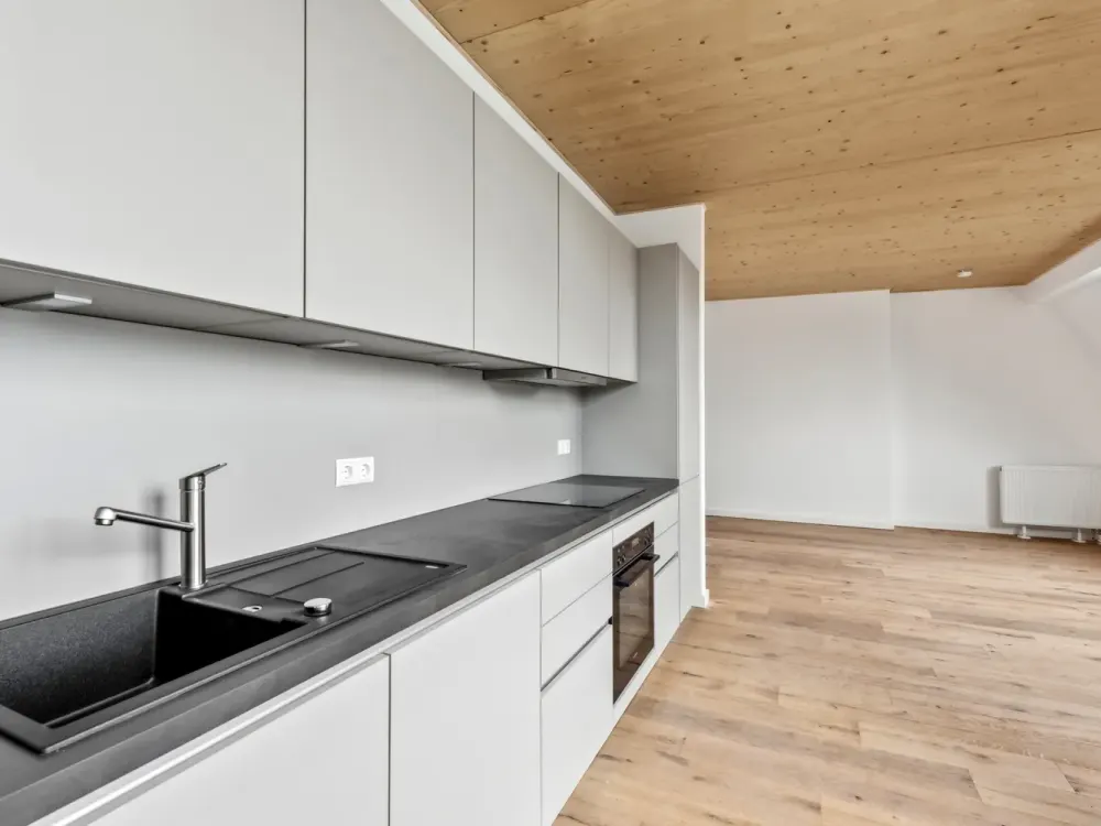 +++Exklusives Wohnen über den Dächern, lichtdurchflutete Neubau-Dachgeschosswohnung