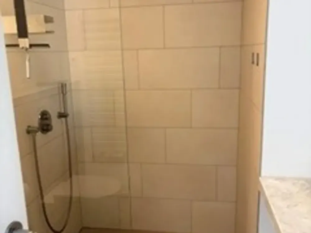 Exklusive, geräumige 1-Zimmer-Wohnung mit Balkon und EBK in Friedrichshain, Berlin