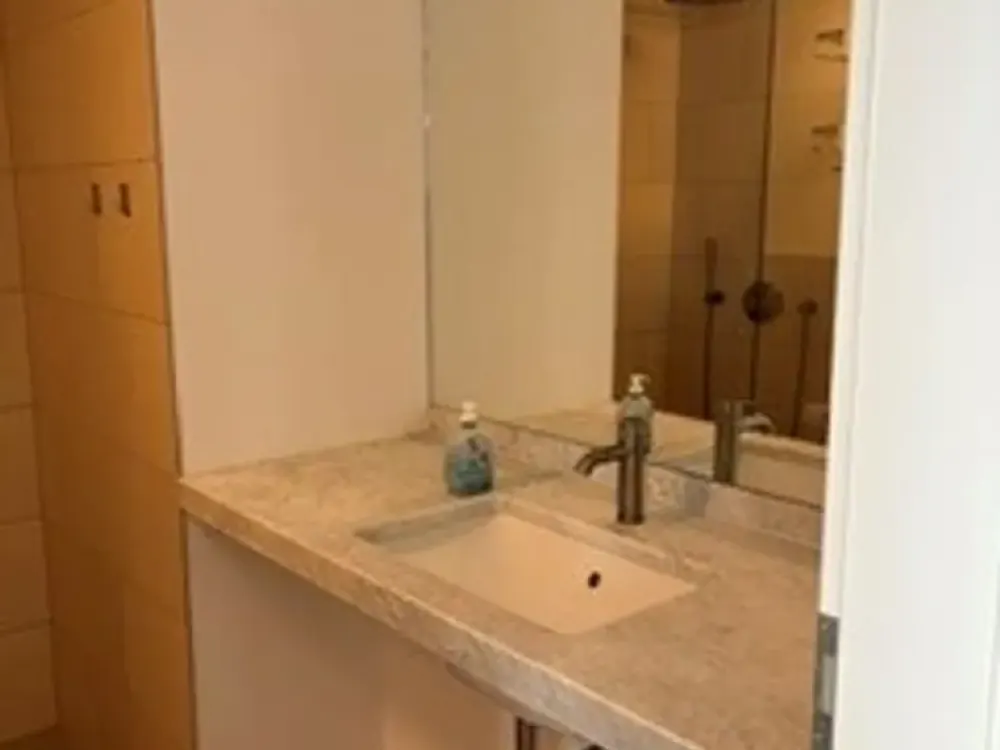 Exklusive, geräumige 1-Zimmer-Wohnung mit Balkon und EBK in Friedrichshain, Berlin