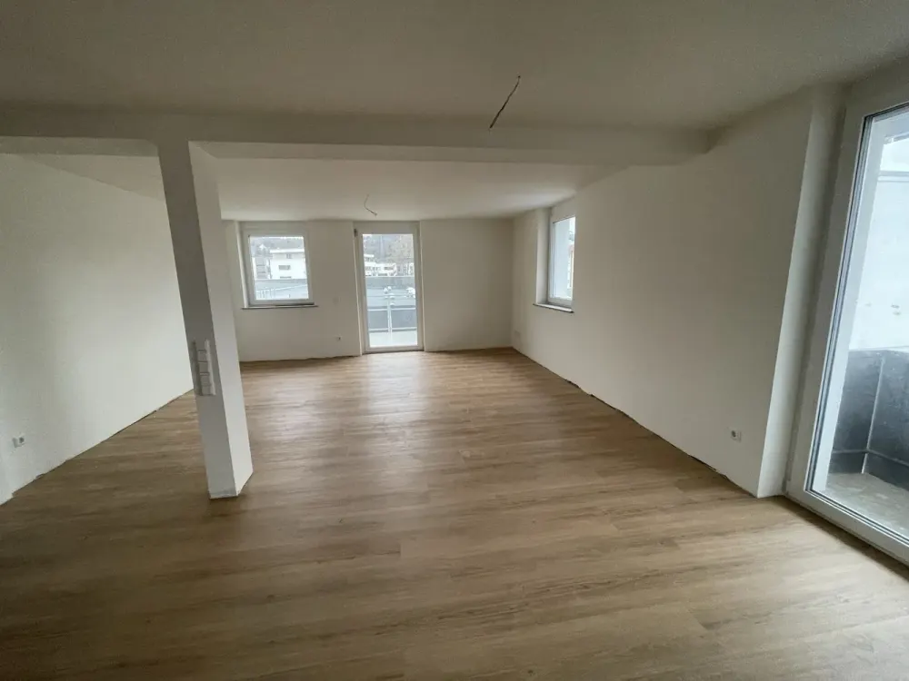Lichtdurchflutete 3,5 Zimmer Wohnung ca. 86 m²; großer Wohn-/Essbereich - Whg. 8- PLIENSAUVORSTADT