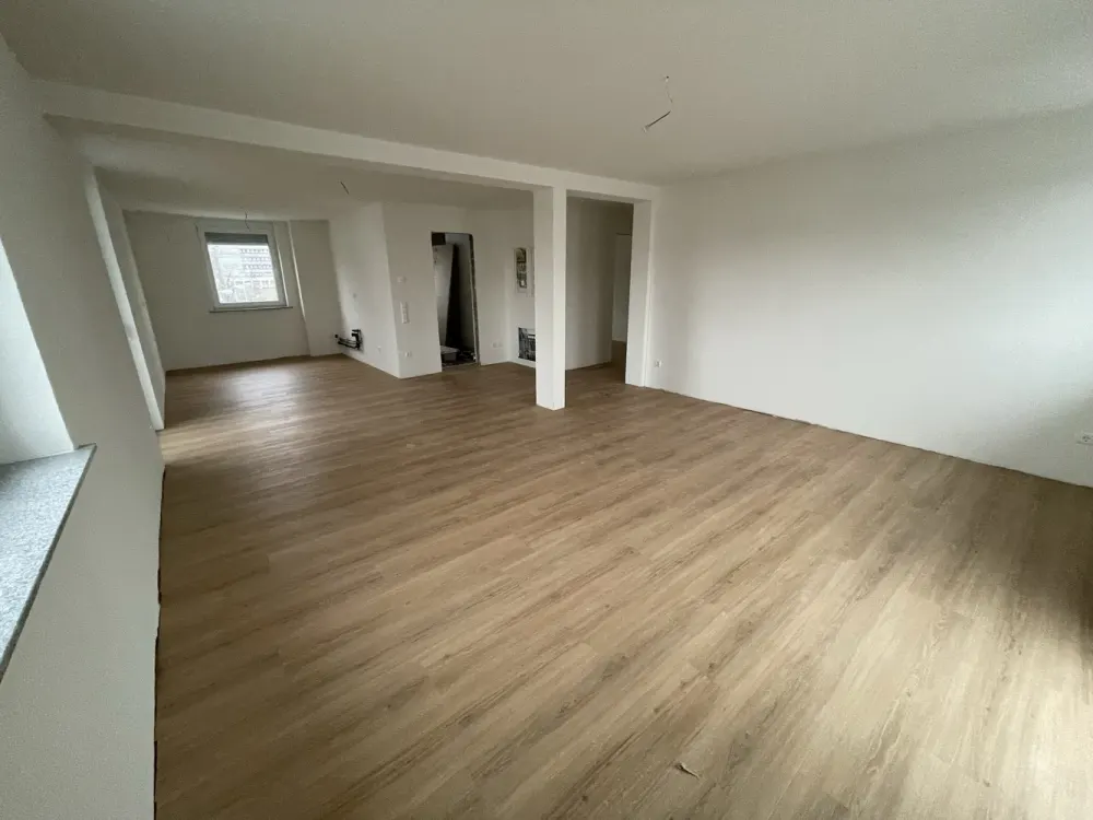 Lichtdurchflutete 3,5 Zimmer Wohnung ca. 86 m²; großer Wohn-/Essbereich - Whg. 8- PLIENSAUVORSTADT