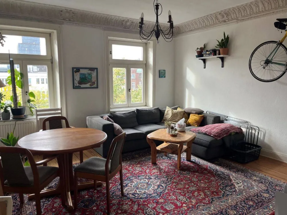4,5-Zimmer-Wohnung direkt auf der Reeperbahn