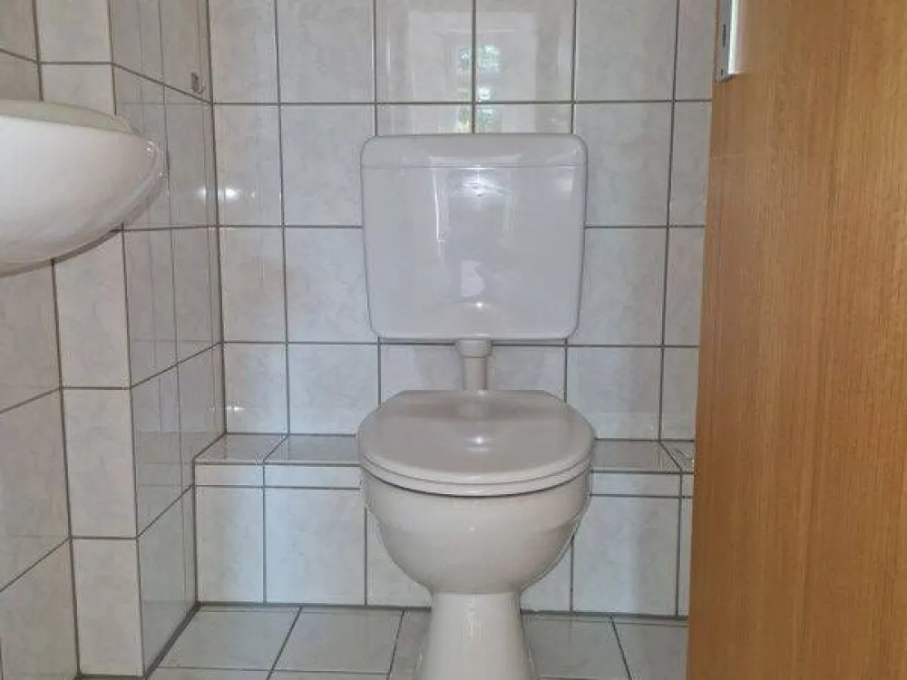 So macht wohnen Spaß: renovierte 3-Zimmer- Maisonette-Wohnung mit eigenem Garten!