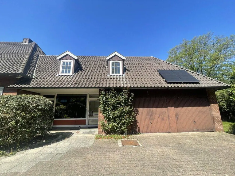 Münster-Roxel - Near UKM WG-Suitable Apartment in Well-Maintained House