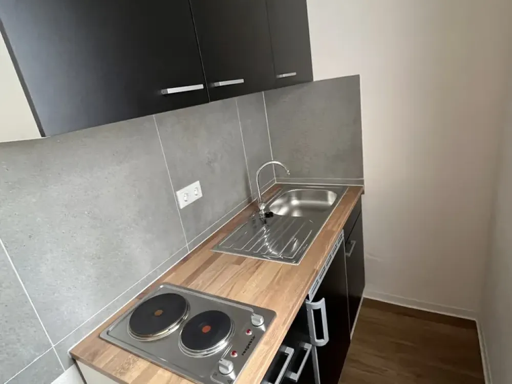 1-Zimmer-Appartement mit gehobener Innenausstattung mit Balkon und EBK in Frankfurt am Main