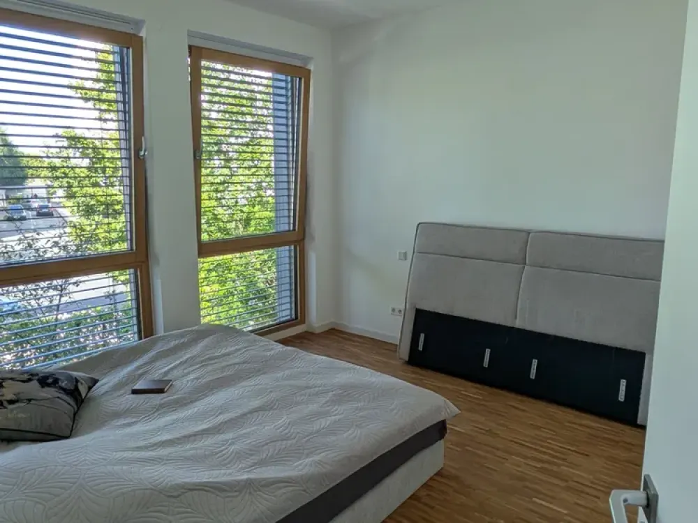 Exklusive und zentrale 3 Zimmer Wohnung mit großem Balkon und Einbauküche