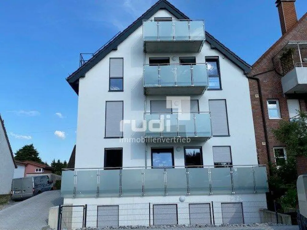 Wohnen auf Zeit - Möblierte 3er-WG mit Balkon in direkter Uni-Nähe!