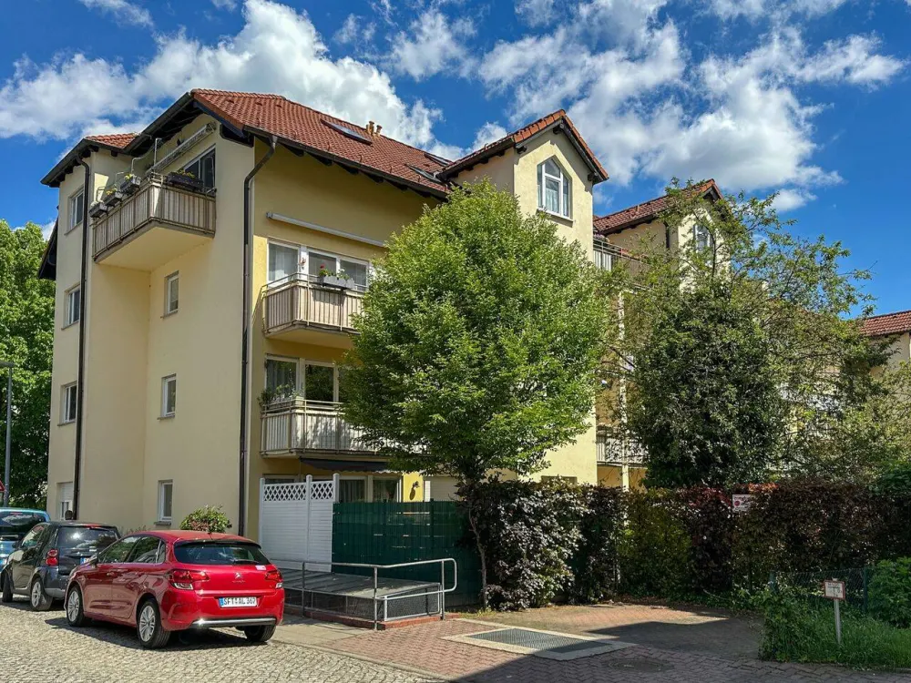 Einladende 2 Raumwohnung mit EBK und Balkon