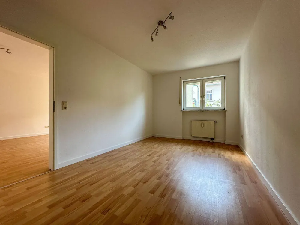 Einladende 2 Raumwohnung mit EBK und Balkon