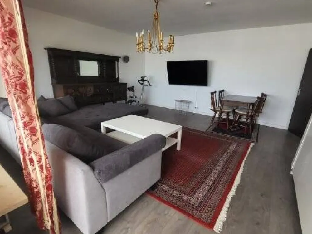 ***Möblierte 75 m² Whg. (2,5 Zi.) + Einbauküche + Balkon direkt am Rhein in Top-Lage***