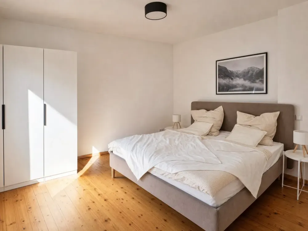 Stylishly Furnished 2-Room Apartment in Nuremberg - Newly Renovated, Immediately Available