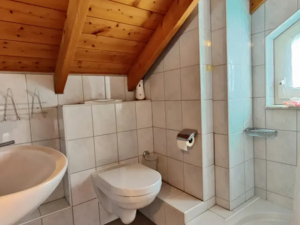 Modern 3-Room Maisonette Apartment with Kitchen, 2 Bathrooms and 2 Terraces in Bruchsal
