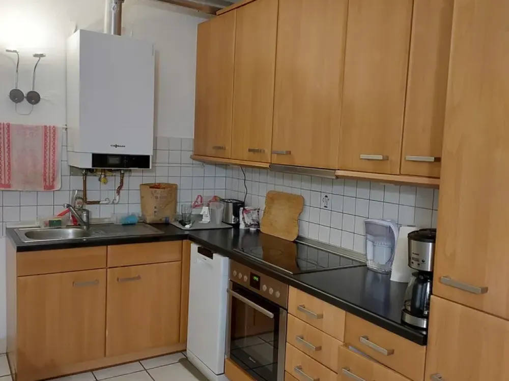 Helle 2 Zimmer Wohnung mit Einbauküche in Krefeld .Ab dem 1.07.2026