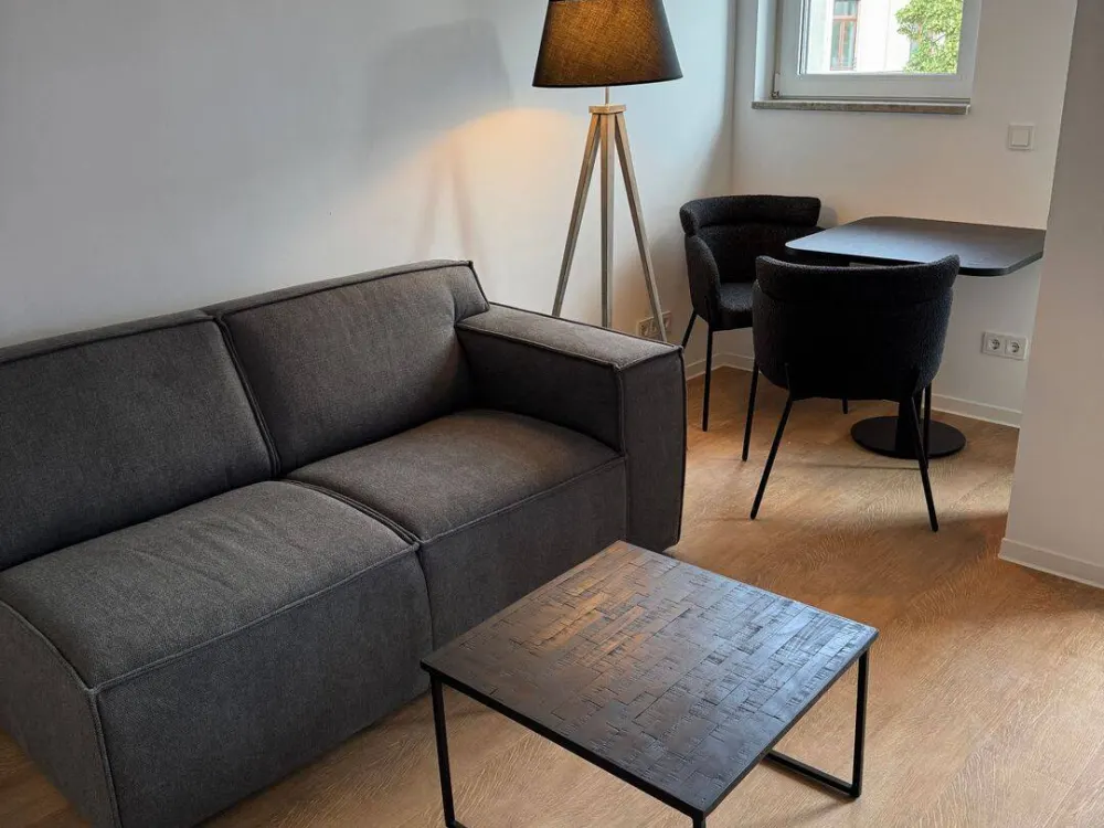***MÖBLIERTES APARTMENT IN BESTER LAGE~ALL-INCLUSIVE MIETE~LOGGIA***