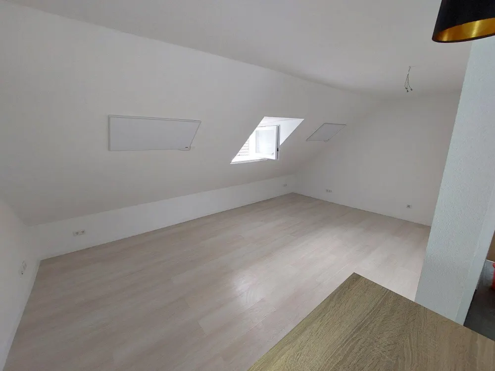 1,5 Zimmer Wohnung mit EBK, Direkt an Fußgängerzone