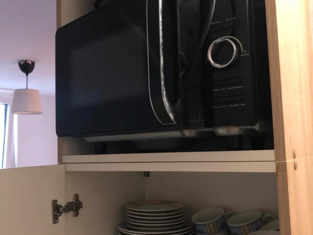Zu vermieten, 2 Zimmer Wohnung teilmöbliert, zentrale Lage, Do-