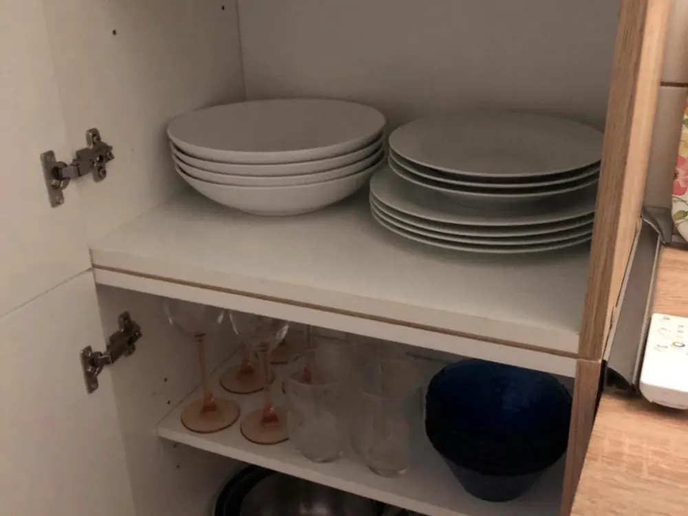 Zu vermieten, 2 Zimmer Wohnung teilmöbliert, zentrale Lage, Do-