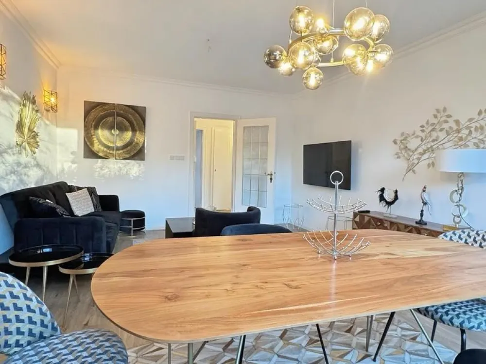 MÖBLIERT MAX 2 Personen 3-Zimmer mit Terrasse AUF ZEIT
