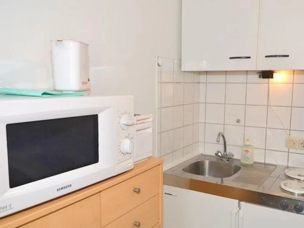 TOP LOCATION Old Town: furnished 1-room apartment near Weißer Turm
