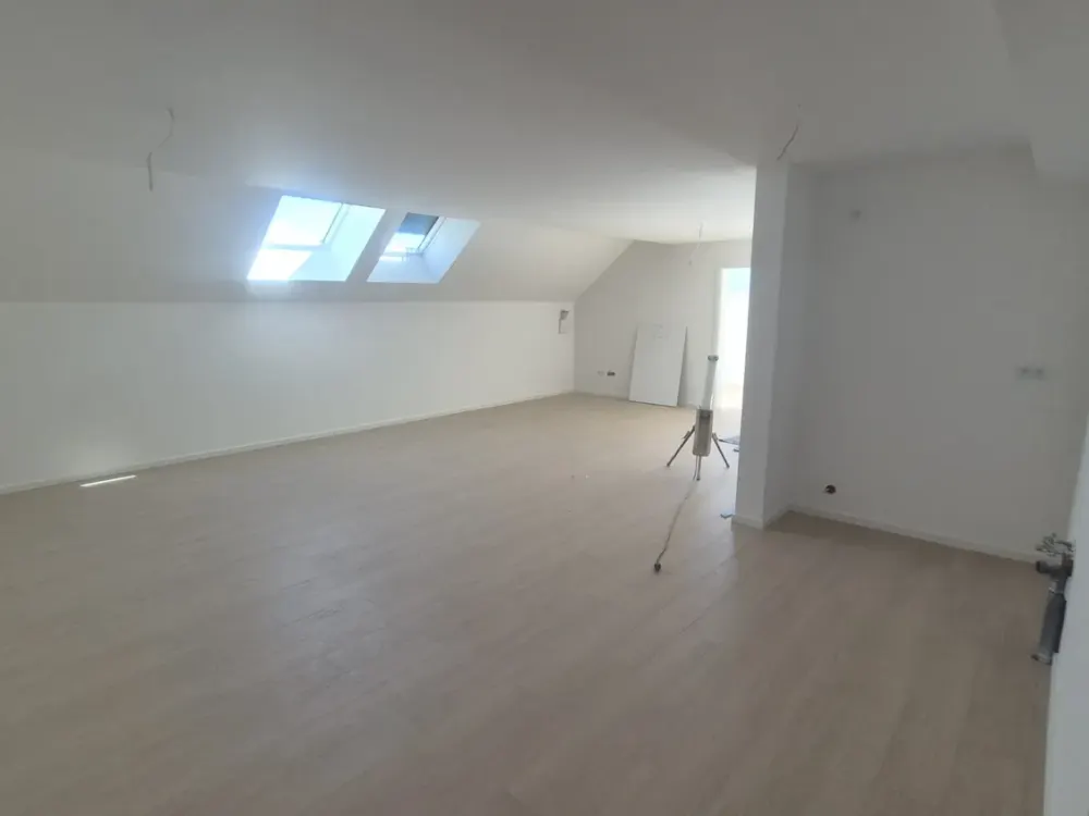 ATTENTION!!! Exklusive Maisonette 3-Zimmer Wohnung mit Balkon und EBK in Neuberg #17