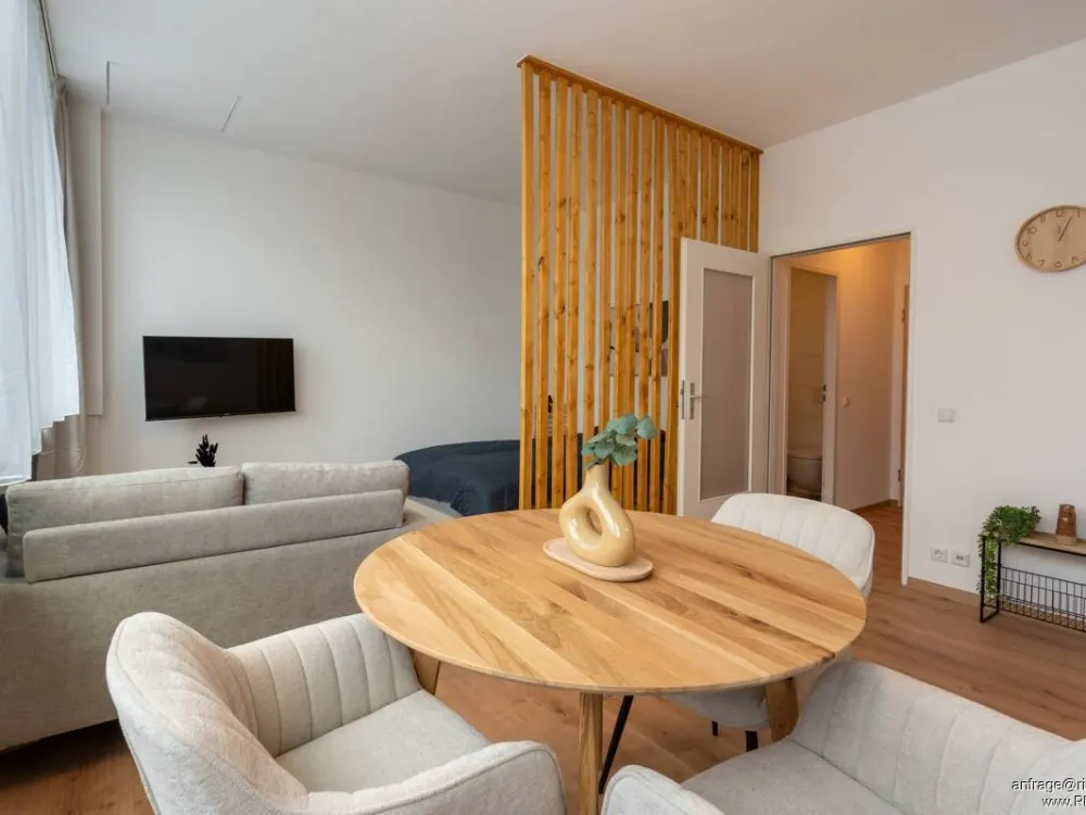 RIDA FLATS - Köln-CITY! All in plus! AAA Location + DOM + HBF + Lift + WIFI + Erstbezug + Saniert