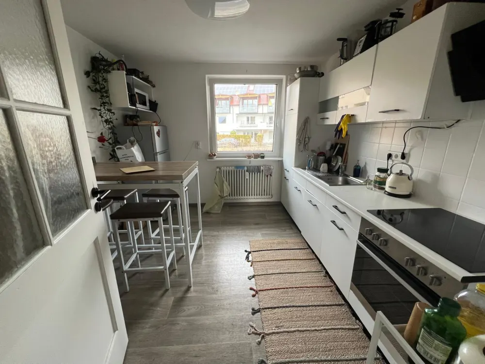 Furnished Shared Apartment Room in Central Location