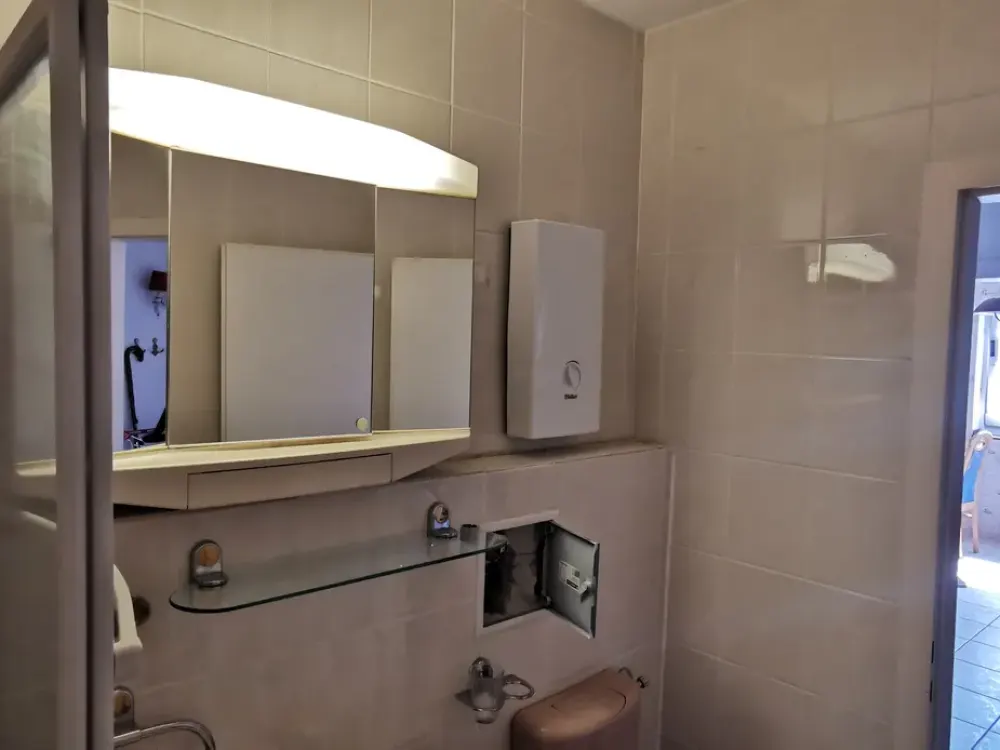 2 Zimmer Wohnung möbliert 62m2 Erftstadt Liblar Zentrum.