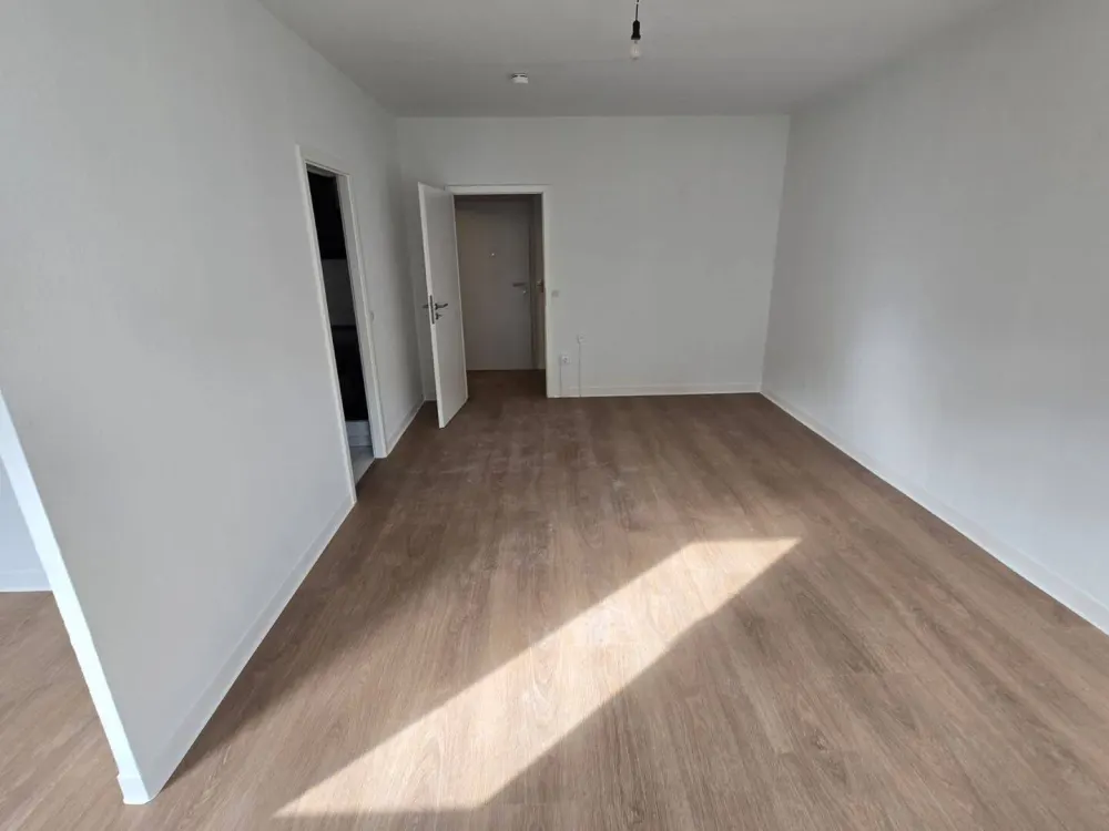 Frisch renovierte 40 m² Wohnung mit Balkon, Aufzug und moderner Einbauküche