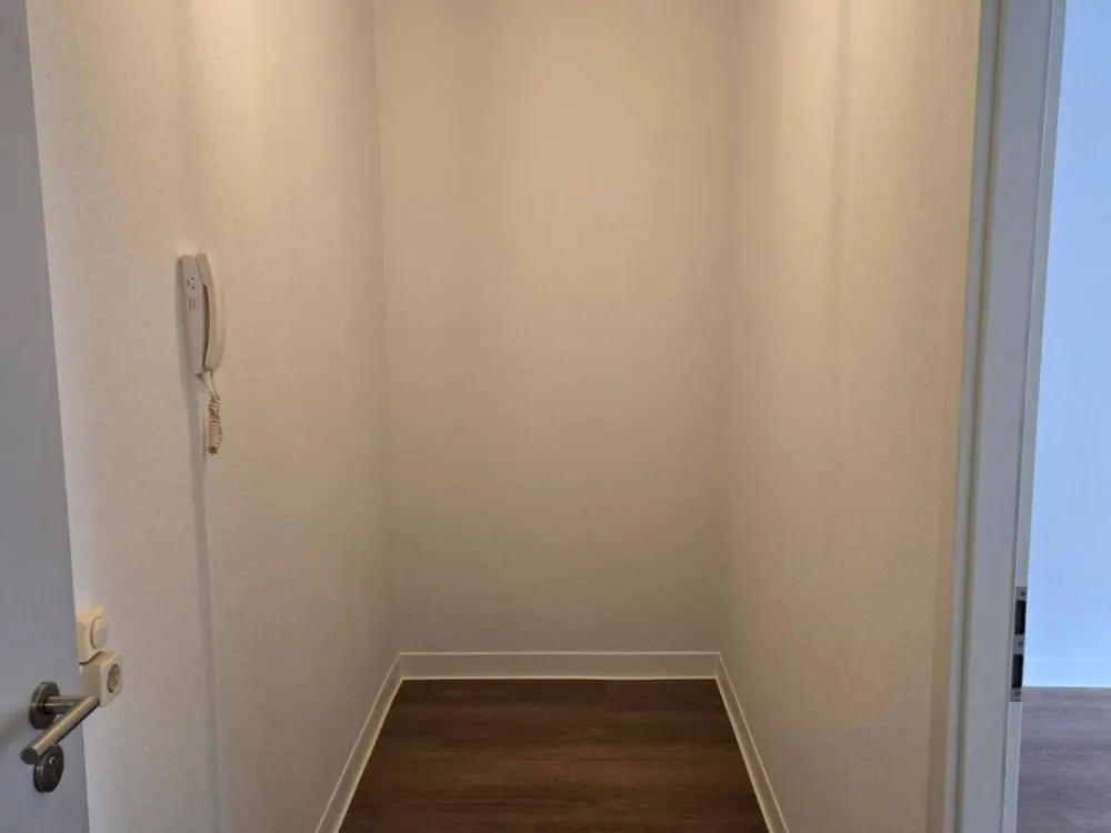 Frisch renovierte 40 m² Wohnung mit Balkon, Aufzug und moderner Einbauküche