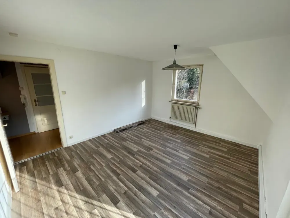 Gepflegte 5-Zimmer-Wohnung in Zazenhausen, Stuttgart
