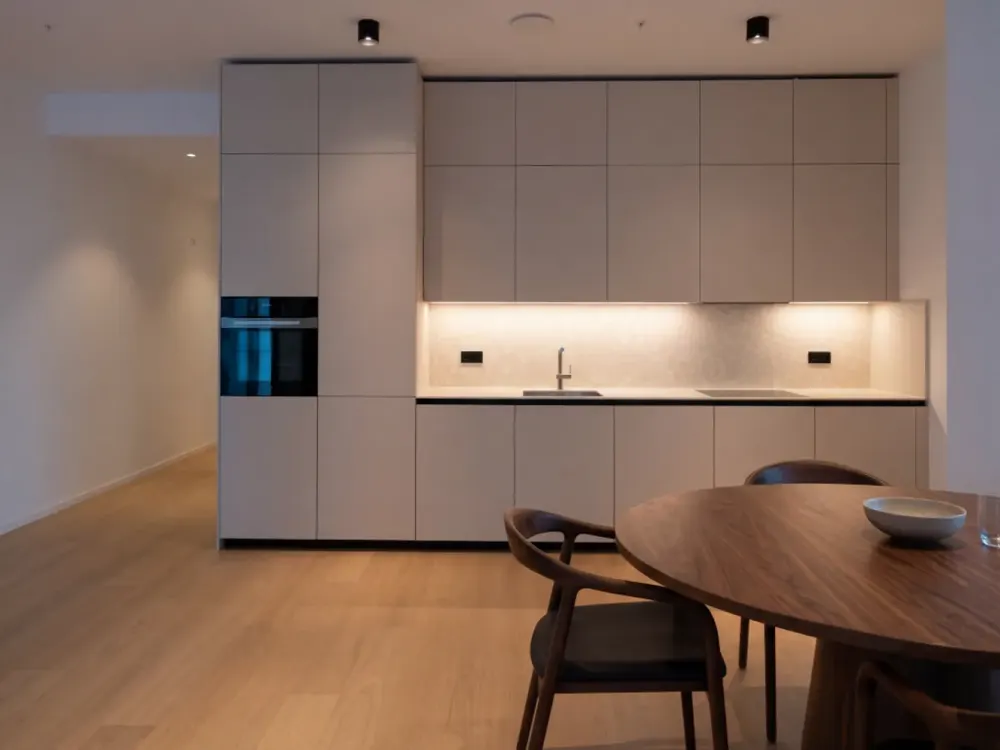FOUR: Exklusives Apartment im Herzen der Skyline