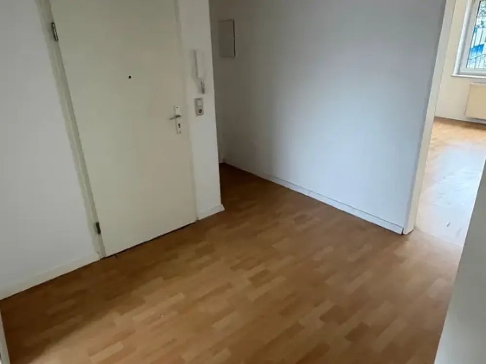 2 Zimmer Balkonwohnung mit Einbauküche in Bremen, Huchting