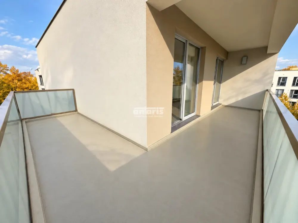 antaris Immobilien GmbH **Mehr Raum zum Leben: Attraktive 4-Raum-Wohnung mit Eckbalkon**