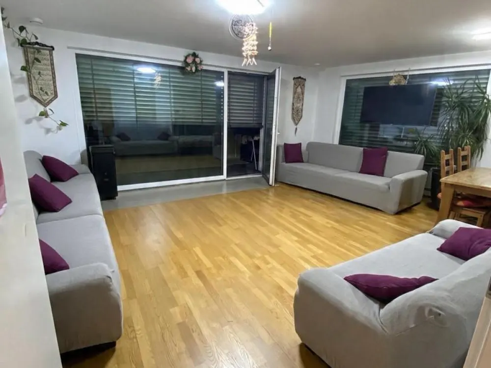 Attraktive, große 2 Zimmer-Stadtwohnung mit Terrasse und sonnigem Garten in Echterdingen