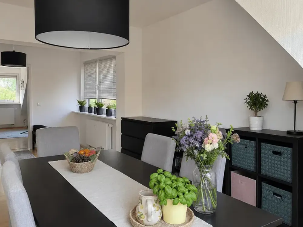 Großzügiges Wohnen mit Stil-4 Zimmer Wohnung mit Balkon, Kamin und Klimaanlage in Buchholz