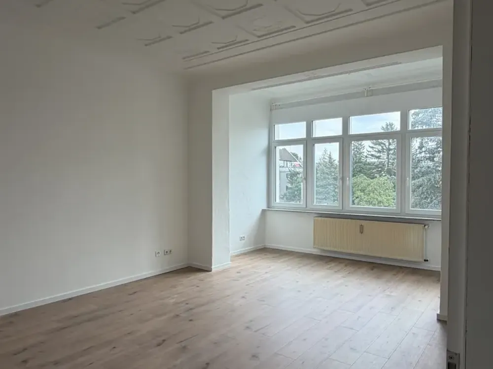 Charmante 3-Zimmer-Altbau-Wohnung mit EBK in Düsseldorf Benrath