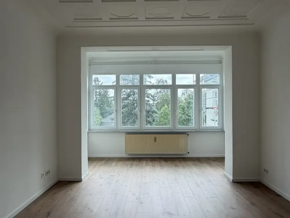 Charmante 3-Zimmer-Altbau-Wohnung mit EBK in Düsseldorf Benrath