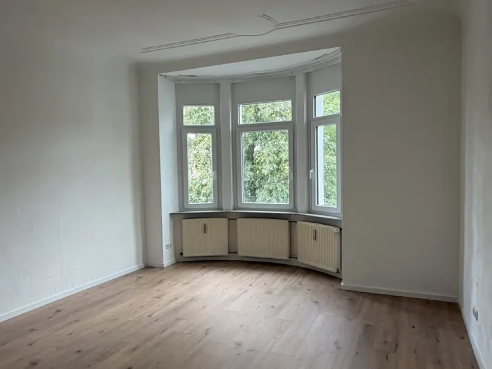 Charmante 3-Zimmer-Altbau-Wohnung mit EBK in Düsseldorf Benrath