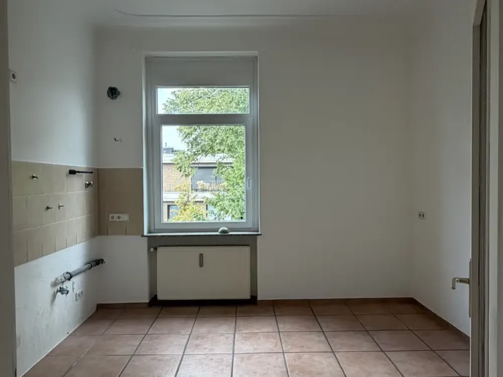 Charmante 3-Zimmer-Altbau-Wohnung mit EBK in Düsseldorf Benrath
