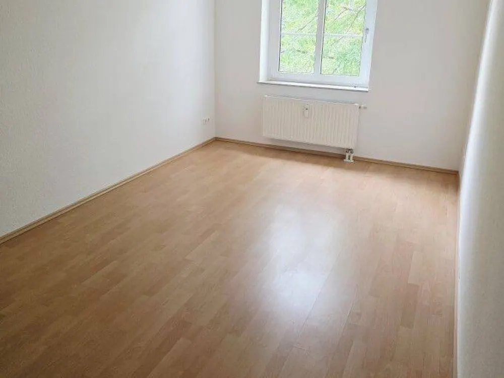 Bezaubernde Wohnung mit Einbauküche und Balkon!