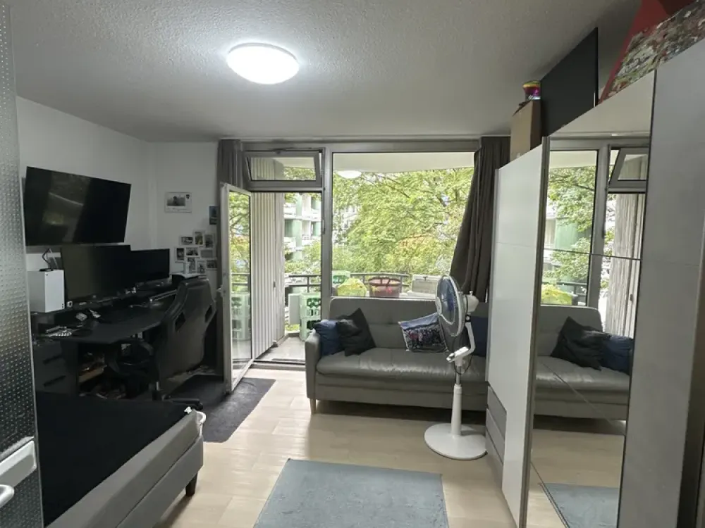 Zuhause mit Balkon in Köln Zollstock