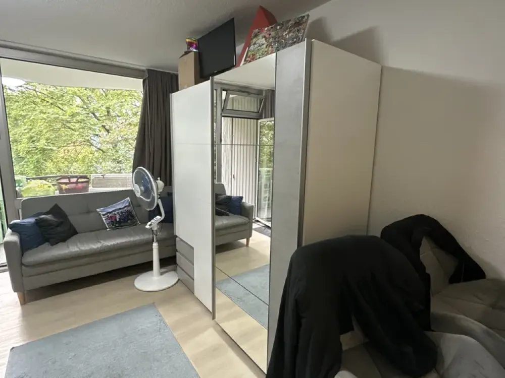 Zuhause mit Balkon in Köln Zollstock