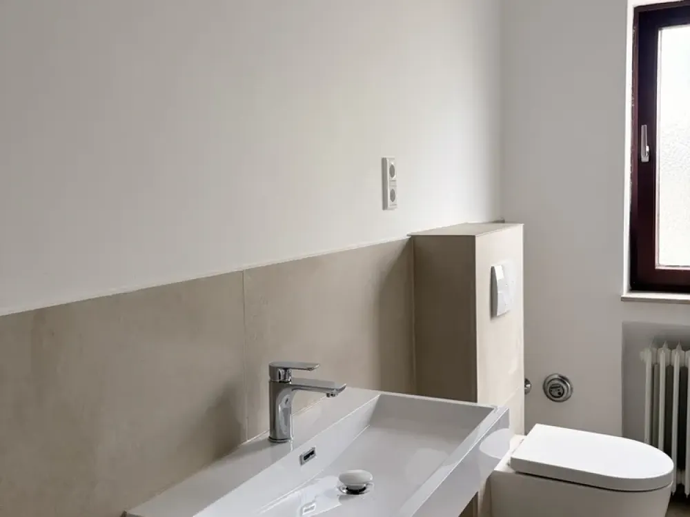 Modern sanierte 3,5-Zimmer-Wohnung mit Balkon in Niederdorfelden