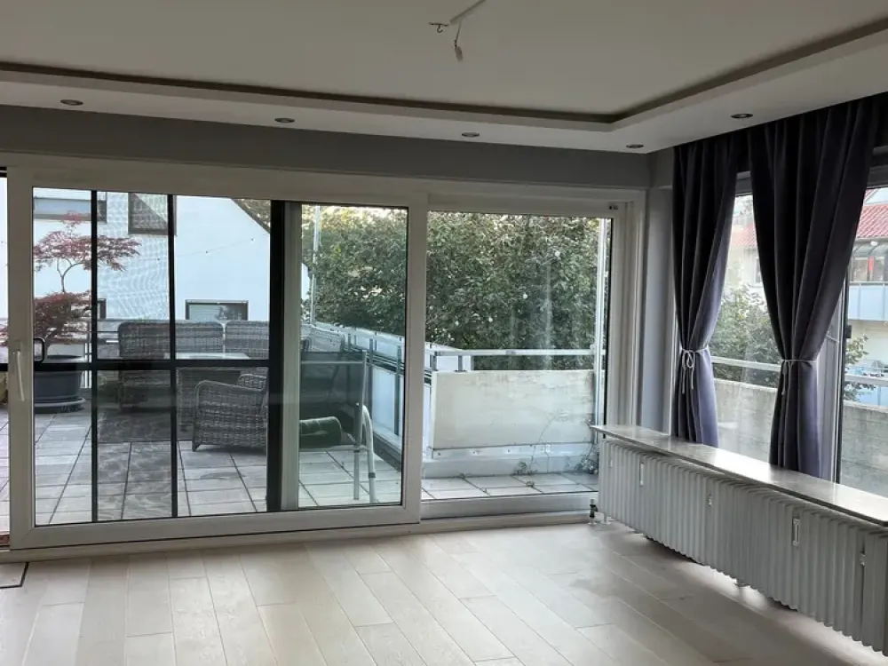 schöne 3,5 Zimmer Terrasse Wohnung