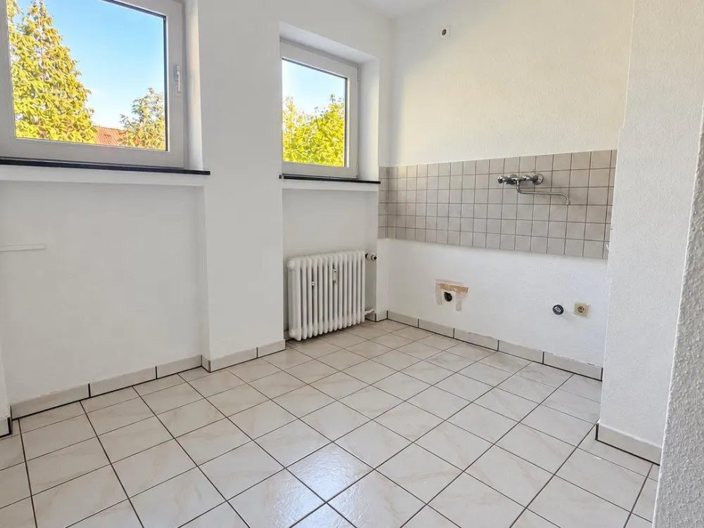 Schöne 2 1/2 Zimmer Wohnung mit Balkon!!!