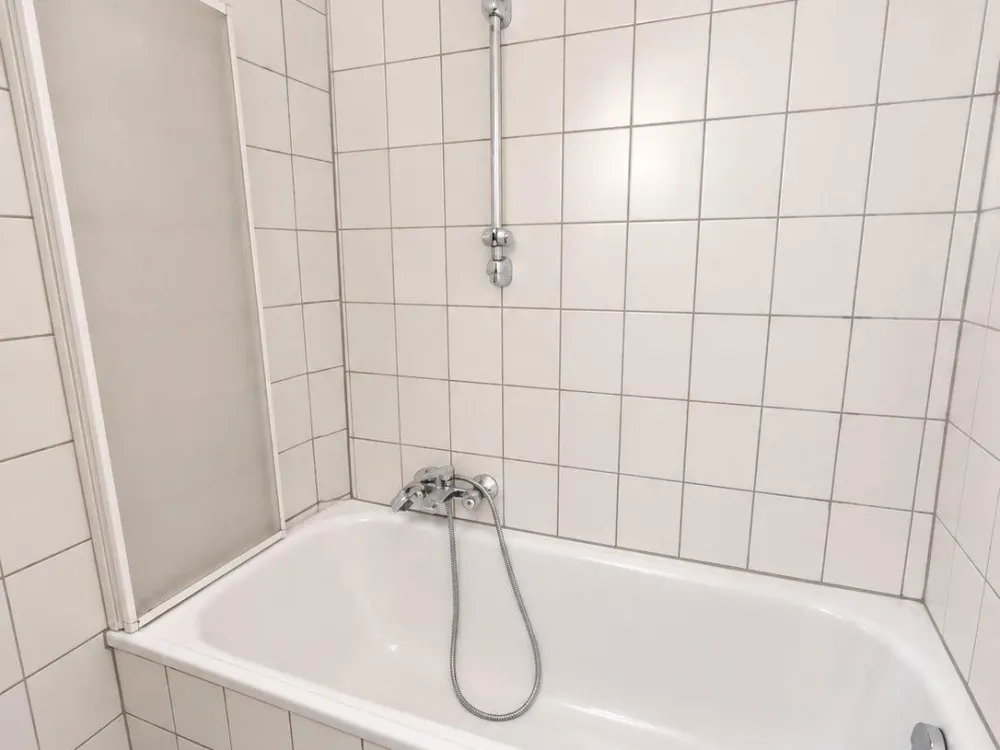 Schöne 2 1/2 Zimmer Wohnung mit Balkon!!!