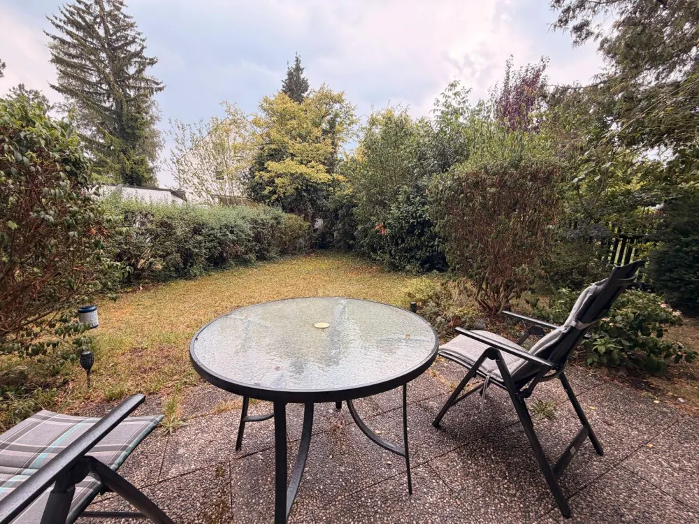 Ruhige 2-Zimmer-EG Wohnung mit Terrasse & Gartenanteil in Moosach