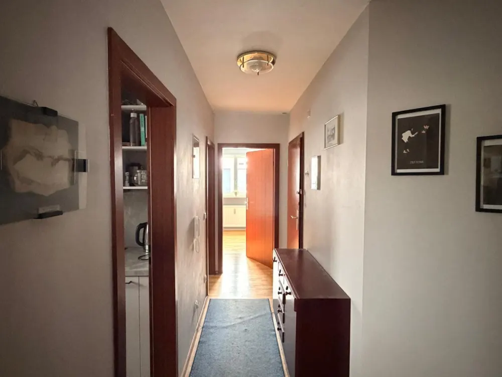 Ruhige 2-Zimmer-EG Wohnung mit Terrasse & Gartenanteil in Moosach