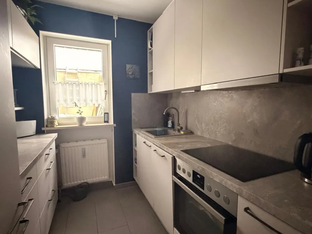 Ruhige 2-Zimmer-EG Wohnung mit Terrasse & Gartenanteil in Moosach