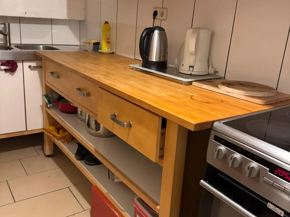 Zu vermieten WG Zimmer in Leonberg